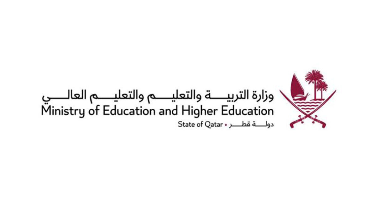 التربية والتعليم تحتفل بتخريج طلاب المعهد الديني اليوم