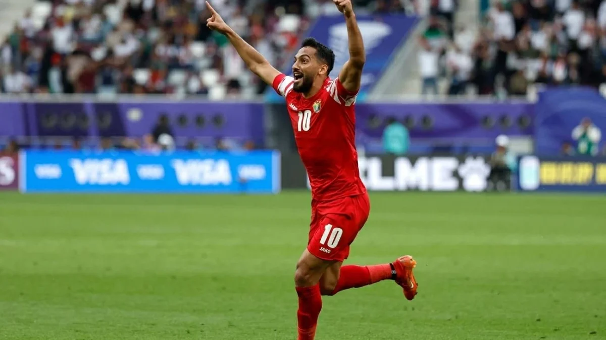 التعمري.. من المخبز إلى الملعب يحمل أحلام الأردن