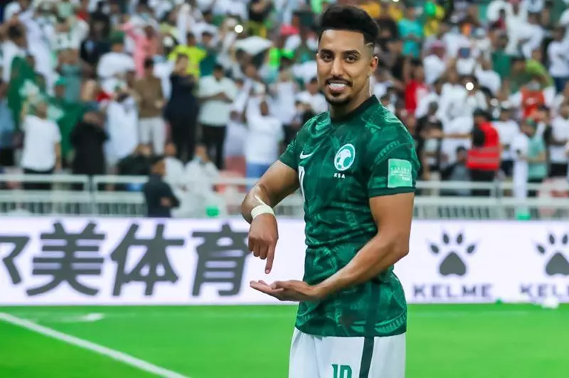 الدوسري يقود تشكيل السعودية في مواجهة أوروجواي بكأس العالم
