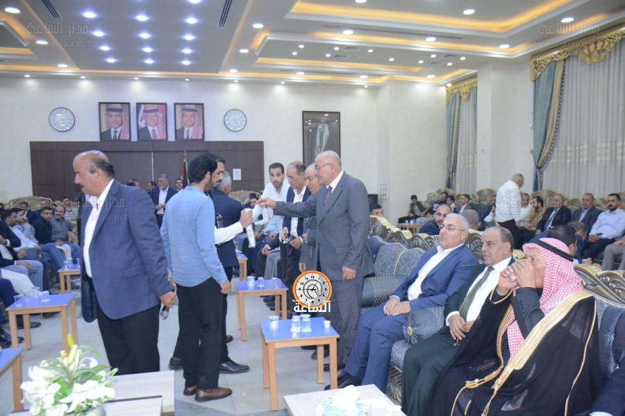 العدوان والعموش يحتفلان بإشهار خطبة الدكتور شاهر عبد الحافظ فواز العدوان (صور)