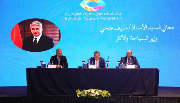 «العمل» و«السياحة والآثار» تطلقان مبادرة لـ15 يوما تستهدف تيسير الإجراءات والخدمات