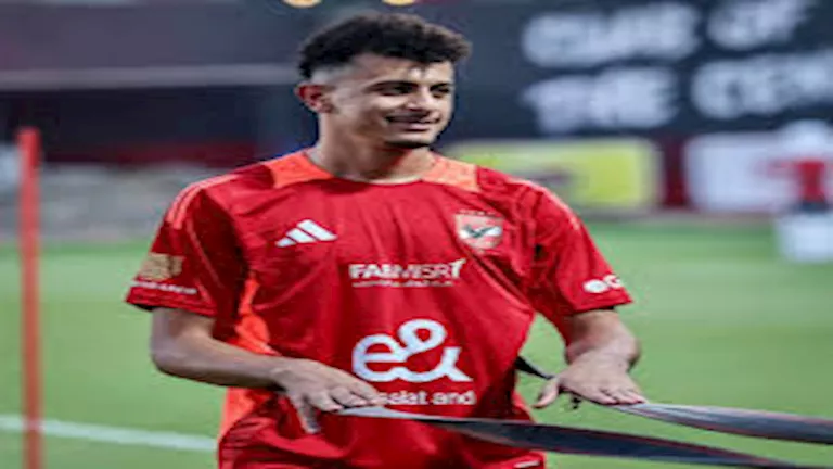 المصري يتقدم بعرض لشراء عمر الساعي نهائياً من الأهلي في الدوري المصري