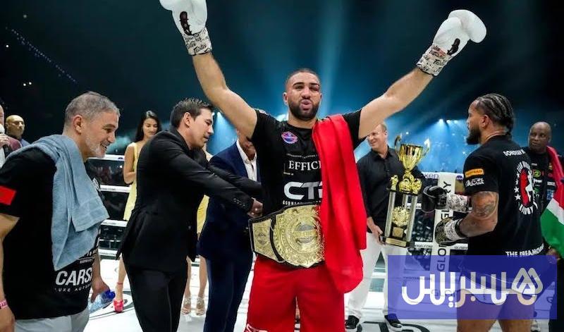 الملك يهنئ البطل العالمي توشاسي