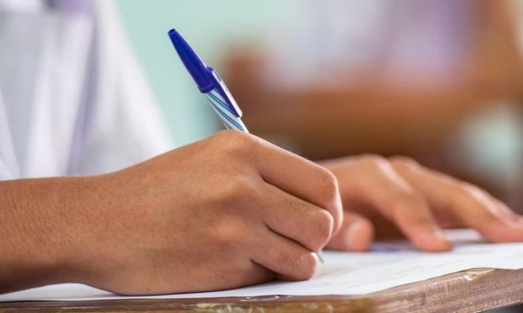 امتحانات الثانوية العامة 2026 في مصر.. تبدأ الأحد بالمواد غير المضافة للمجموع وفق ضوابط جديدة