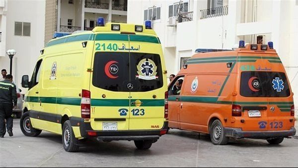 بالأسماء.. إصابة 5 أشخاص في حادث إنقلاب سيارة بطريق الإسكندرية مطروح