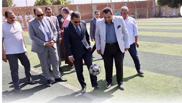 بالصور.. محافظ المنوفية يفتتح ملاعب كرة القدم بدكما وزوير في شبين الكوم