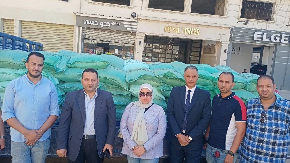 «تحوى سوس وحشرات».. ضبط 4 أطنان دقيق بلدى غير صالح للاستهلاك الآدمى بالإسكندرية