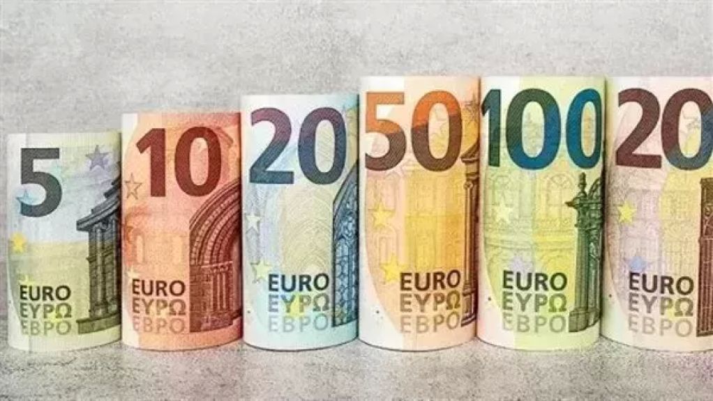 تراجع العملة الأوروبية.. سعر اليورو اليوم الإثنين في البنوك
