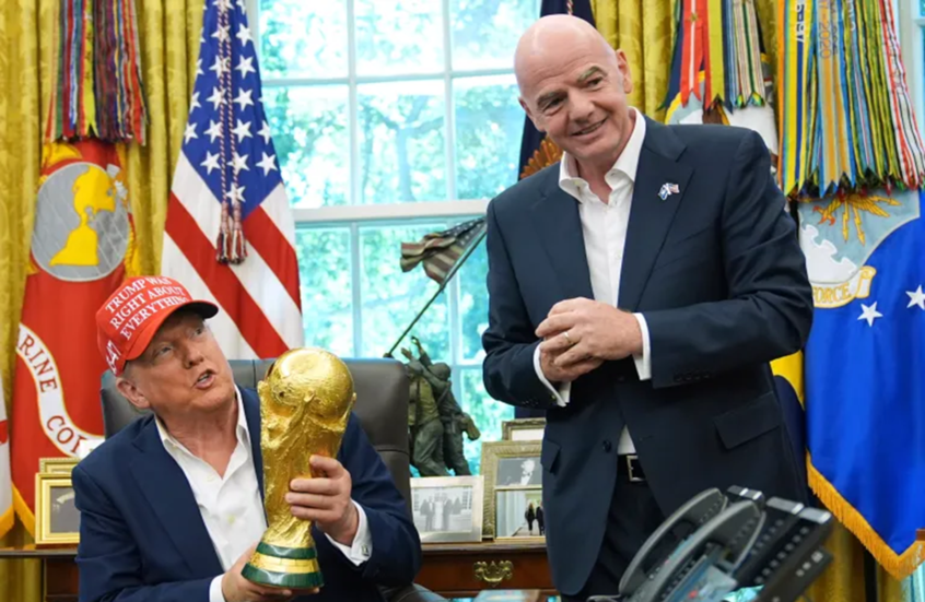 ترامب سيسلم كأس العالم لبطل مونديال 2026