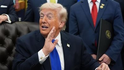 ترامب يعلن رفع الحصار البحري الأمريكي عن إيران