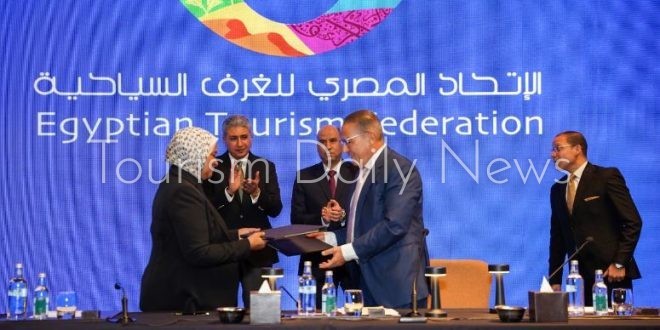 ترحيب سياحي كبير بمبادرة تيسير تراخيص عمل الأجانب بالمنشآت السياحية