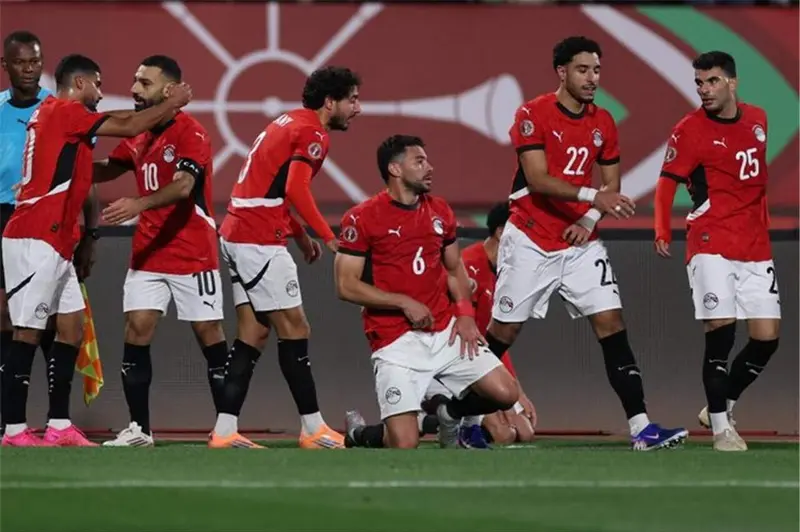 تشكيل منتخب مصر.. ثلاثي في وسط الملعب.. وزيكو يجاور صلاح ومرموش بالهجوم أمام بلجيكا