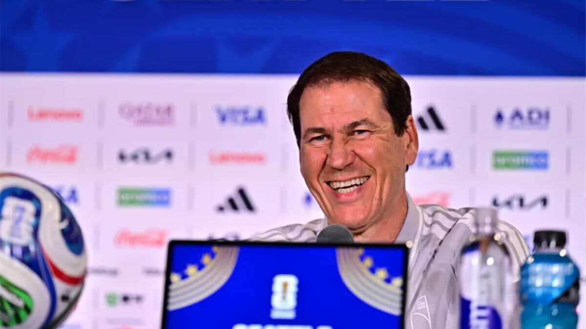 جارسيا: منتخب مصر يملك ثنائيًا رائعًا.. وسأعانق محمد صلاح لكننا خصمان