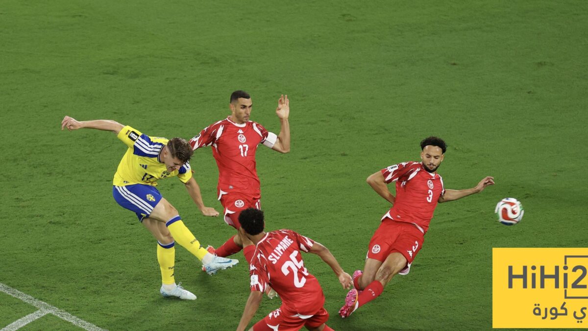 جيوكيريس يسجل الهدف الثالث لصالح منتخب السويد في شباك تونس