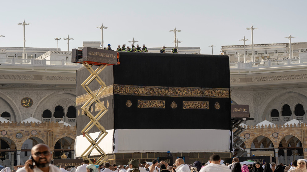 حلة جديدة لبيت الله الحرام تفاصيل صناعة كسوة الكعبة المشرفة