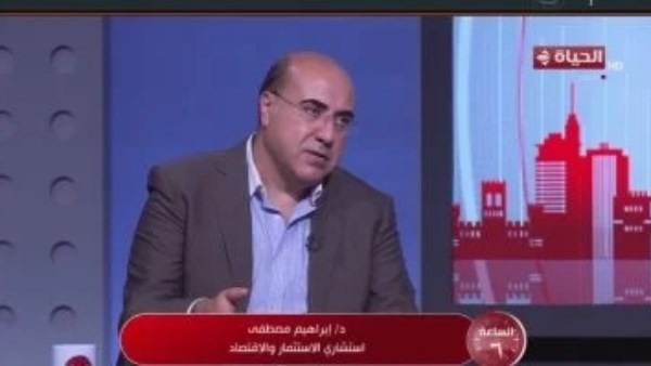 خبير اقتصادي: لا صحة لارتفاع الدولار إلى 300 جنيه.. ومصر تمثل ملاذًا آمنًا للاستثمار