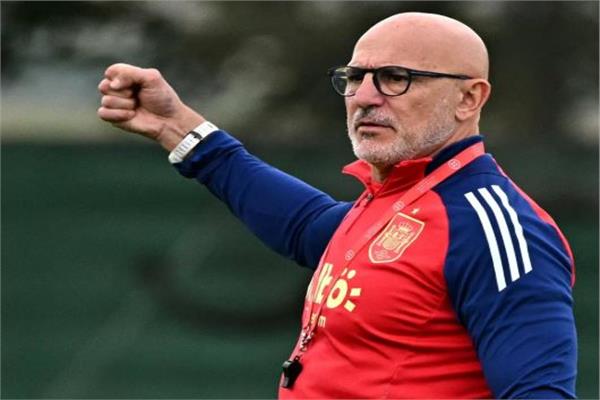 دي لافوينتي يعلن تشكيل إسبانيا لمواجهة الرأس الأخضر في كأس العالم