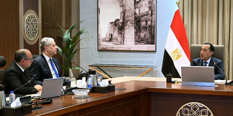رئيس الوزراء يتابع استعدادات بدء المرحلة الثانية من المبادرة الرئاسية «حياة كريمة»