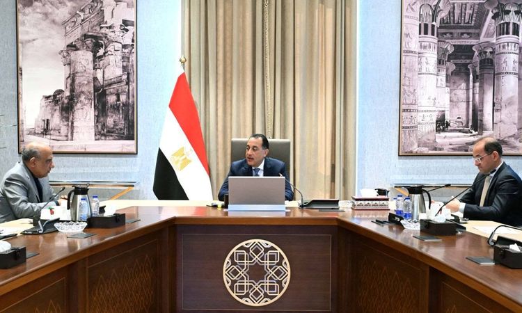 رئيس الوزراء يشهد مراسم توقيع بروتوكول اتفاق لتمويل مشروعا تطوير شبكة الكهرباء