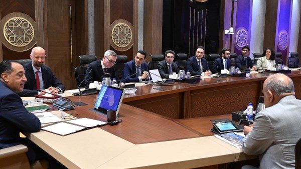 رئيس الوزراء يعقد اجتماعا مع مسئولي الشركة النرويجية لاستعراض موقف مشروعاتها في مصر
