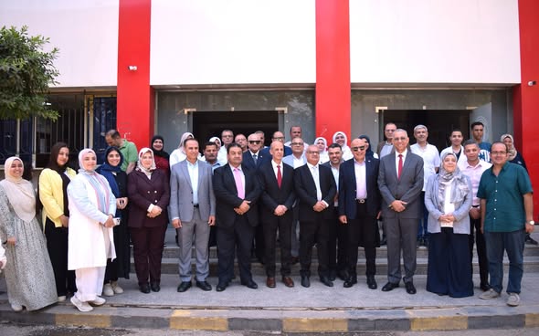 رئيس جامعة بني سويف يفتتح أعمال توسعات وتطوير قسمي الصدرية وجراحة الأوعية الدموية بالمستشفى الجامعي