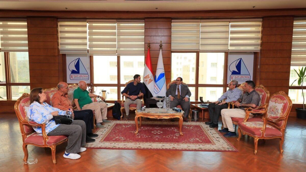 رئيس جامعة كفر الشيخ يستقبل ممثل جامعة ماسترخت الهولندية لمتابعة مشروع “موبالايز”