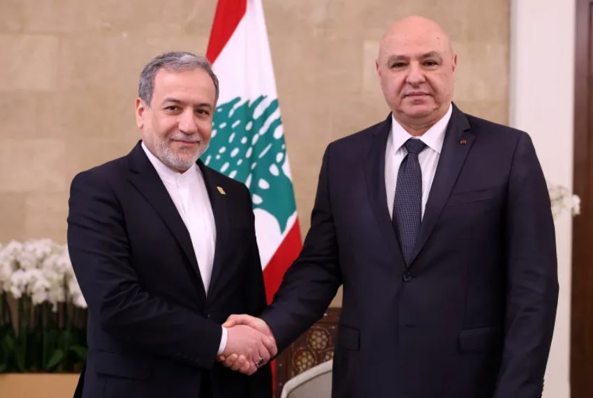 رئيس لبنان يبحث مع وزير خارجية إيران المستجدات الإقليمية الراهنة