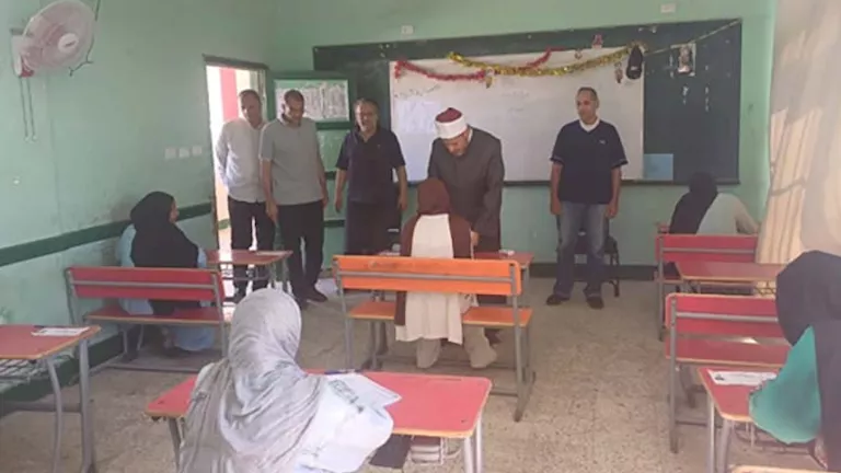 رئيس منطقة جنوب سيناء الأزهرية يتابع امتحانات الشهادة الثانوية