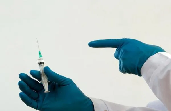 روسيا تبدأ استخداماً موسعاً للقاح “أونكورنا” لعلاج سرطان القولون