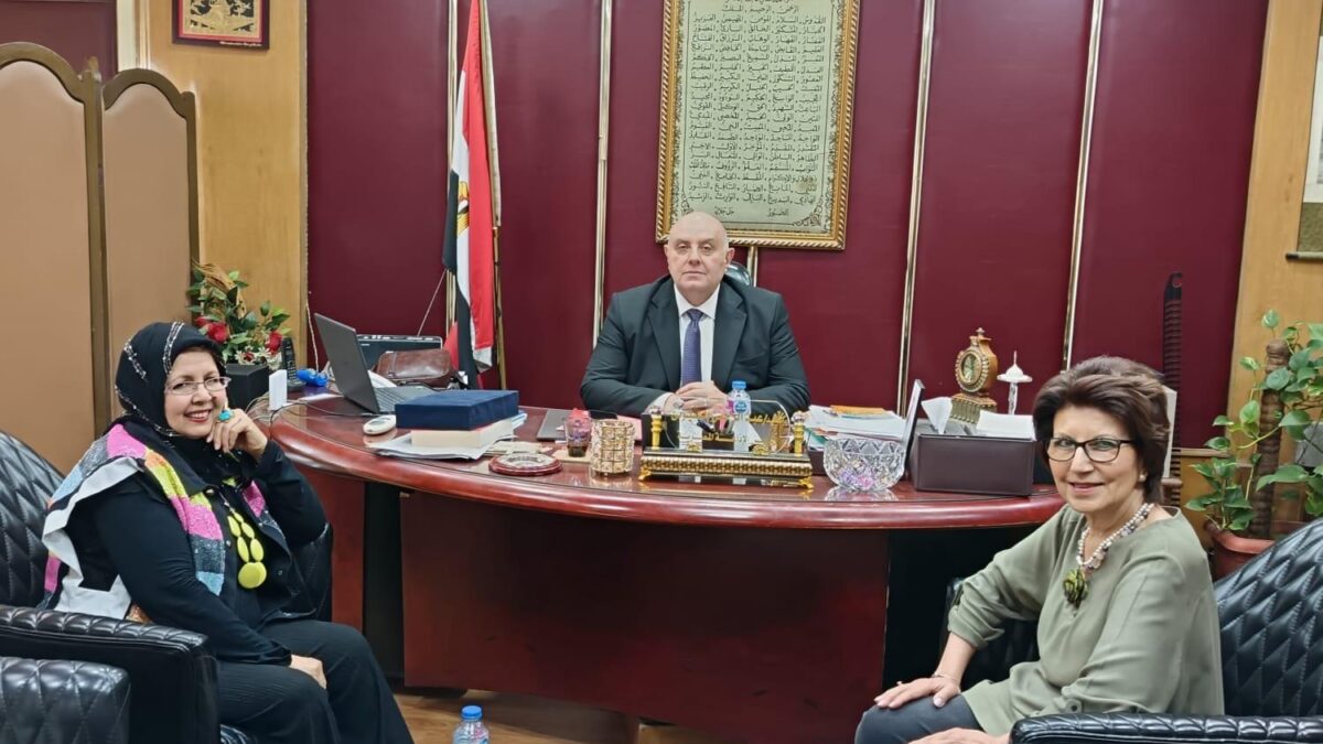 زيارة هويدا عطا وجنيدي لرئيس الإذاعة عبد الرحمن بسيوني 