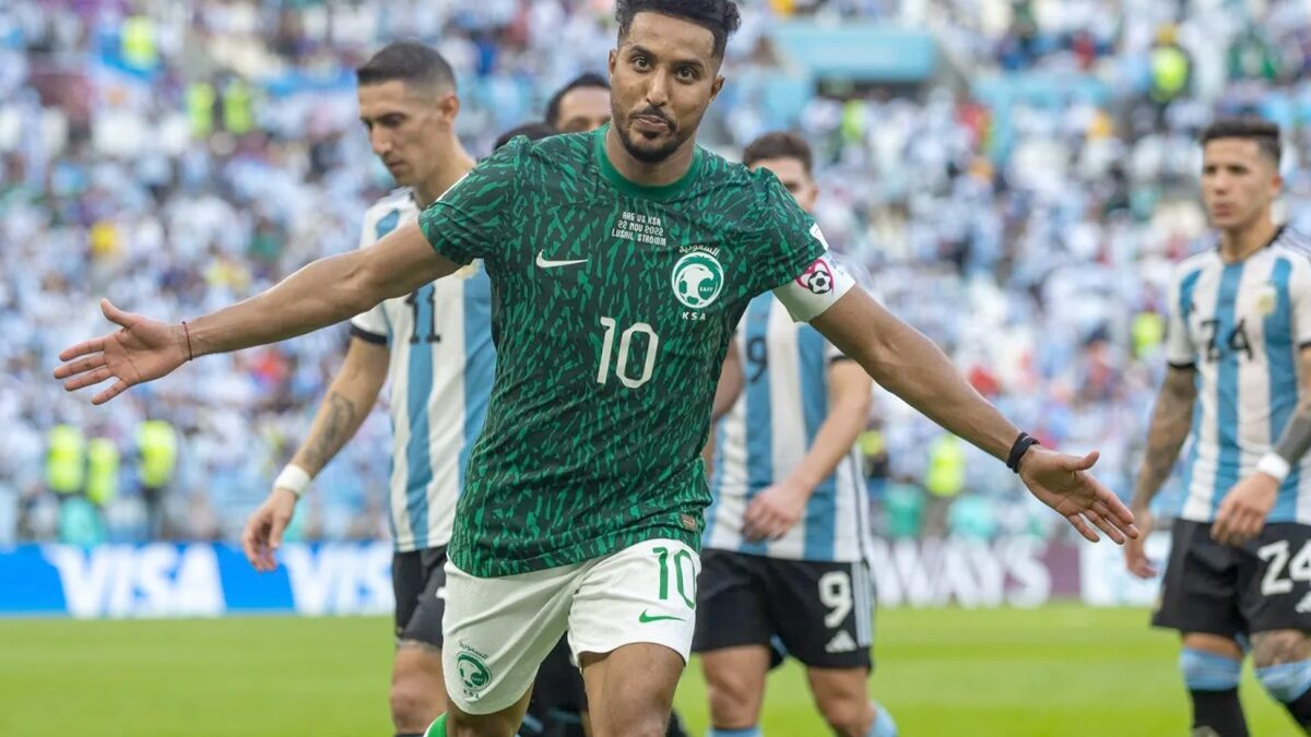 سالم الدوسري «تورنيدو» الأخضر