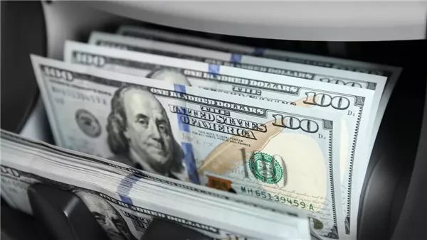 سعر الدولار أمام الجنيه المصري اليوم الجمعة في البنوك