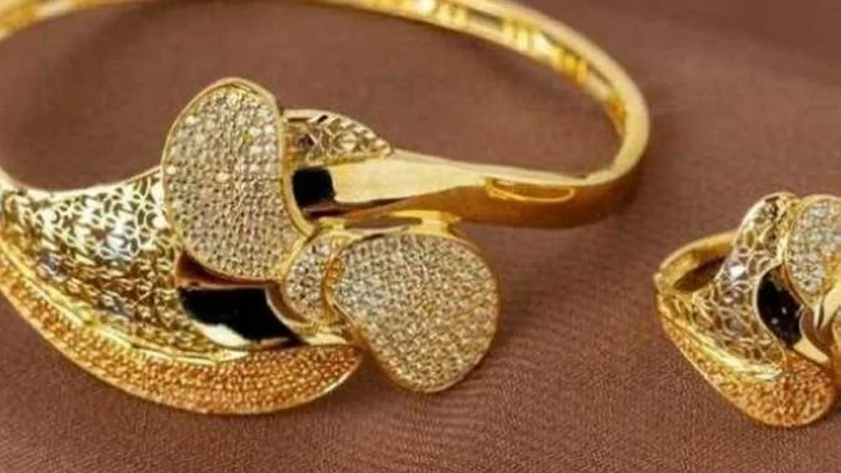 سعر الذهب اليوم الإثنين 15 يونيو 2026 بعد الارتفاع الأخير.. عيار 21 بكام الآن؟