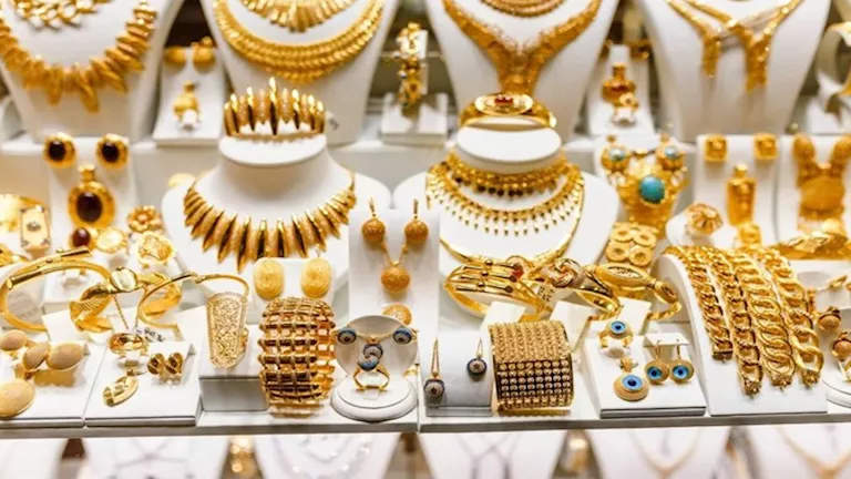 سعر الذهب في مصر يواصل الارتفاع بحلول التعاملات المسائية 15-6-2026