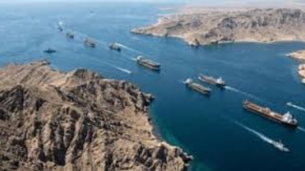 مسئولون إيرانيون: وجود دول أجنبية في مضيق هرمز غير مقبول
