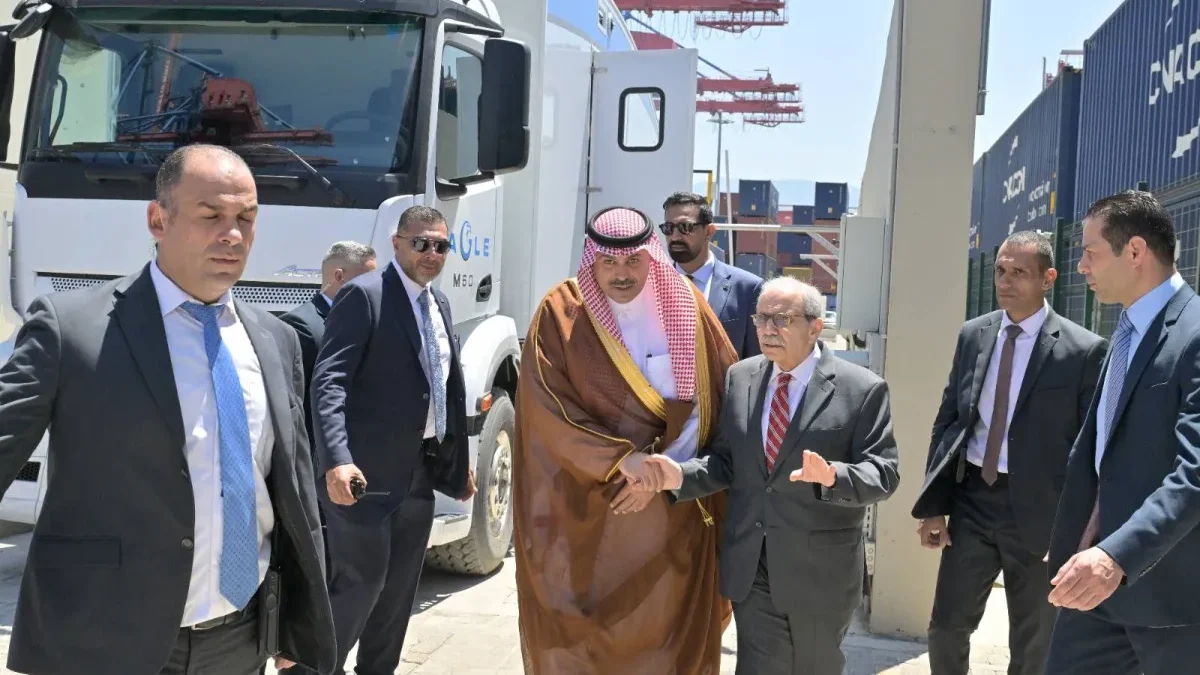 شريان حياة جديد للاقتصاد اللبناني: انطلاق اول شحنات التصدير نحو السعودية