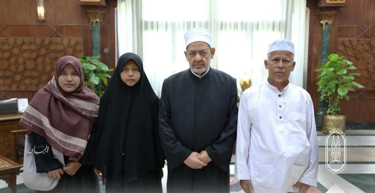 شيخ الأزهر يوجه بتحمل نفقات سفر وإقامة أسرة طالب تايلاندي ويستقبلهم فور وصولهم مصر