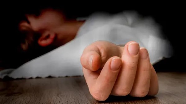 صندوق خشبي وصبة خرسانية.. تفاصيل العثور على جثمان أم أخفى نجلها خبر وفاتها 4 أشهر للاستيلاء على معاشها بالإسكندرية