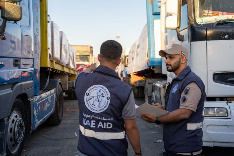 ضمن عملية «الفارس الشهم 3».. دخول 3 قوافل مساعدات إماراتية إلى غزة