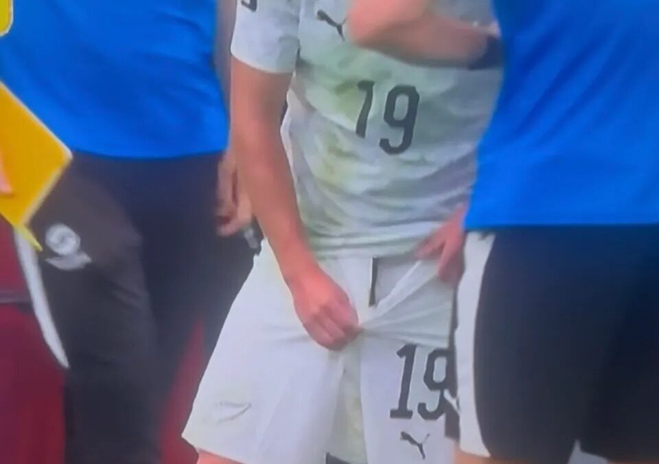 طرائف المونديال.. “تمزق” شورت وراء هدف منتخب مصر ضد نيوزيلندا