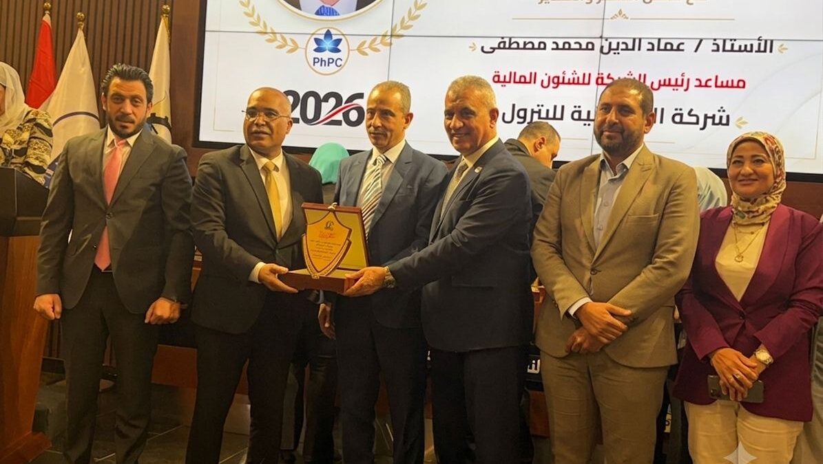 عماد الدين السيد من الفرعونية ضمن العاملين المثاليين بقطاع البترول