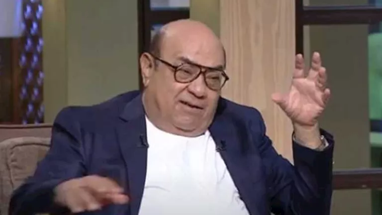 عميد الطب البيطري الأسبق: الاعتقاد بحقن الفراخ بالهرمونات غير صحيح