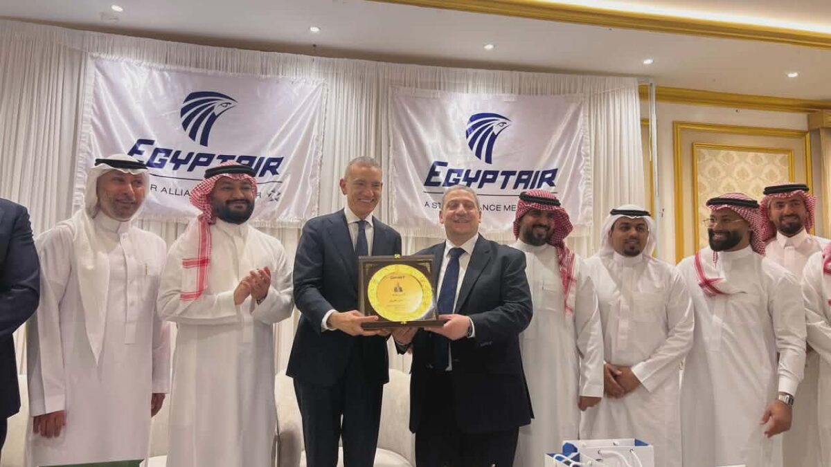 غدا.. مصر للطيران تختتم جسرها الجوي لعودة الحجاج وتنقل نحو 63 ألف حاج على متن 295 رحلة جوية