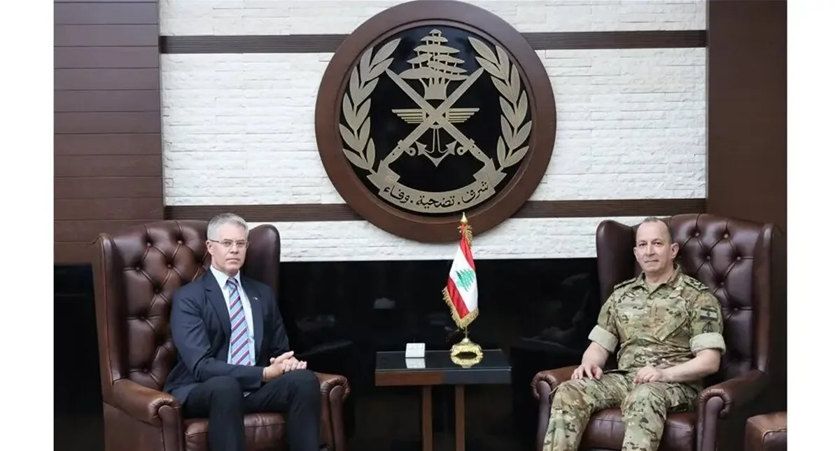 قائد الجيش يستقبل السفير الأسترالي