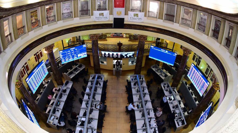 قطاع البنوك يستحوذ على 9.8% من سيولة البورصة المصرية بجلسة الإثنين.. تداولات تتجاوز 1.12 مليار جنيه