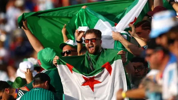 قنصلية الجزائر تحذر الجماهير من استعمال الألعاب النارية أمام الأردن