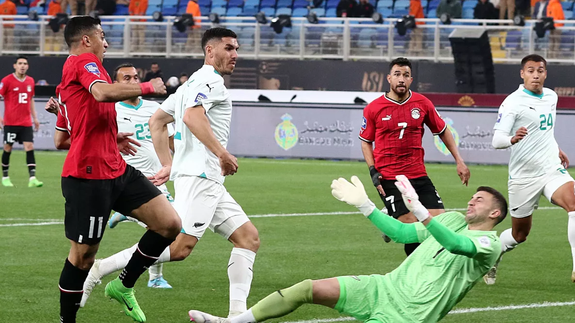 كأس العالم| مباشر.. ( مصر 0 – 0 نيوزيلندا).. بداية المباراة