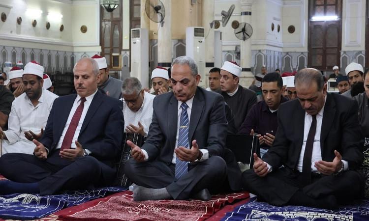 محافظ الإسماعيلية يشهد الاحتفال بالعام الهجري الجديد بمسجد أبو بكر الصديق