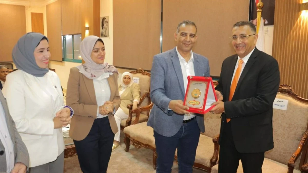 محافظ القليوبية يكرم الدكتور وليد الفرماوي بعد تصعيده لوزارة الشباب والرياضة