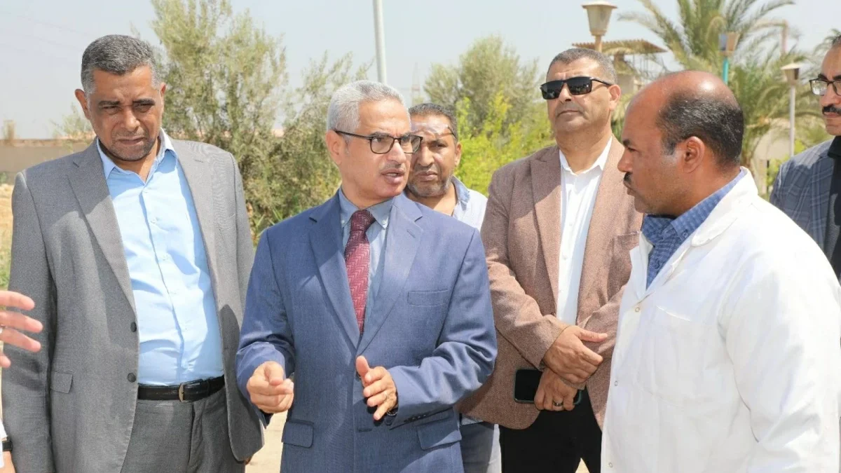محافظ بني سويف يتفقد مشروعات الدواجن.. ويوجه بزيادة الإنتاج وإعداد دراسة لتطوير مصنع الأعلاف